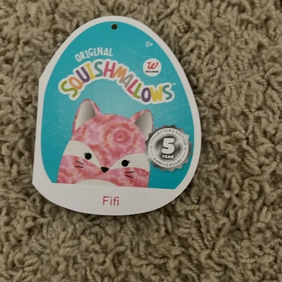 collectors edition fox squishmallow, 16’ inch - Picture 3 of 6